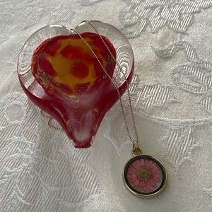 Dried Flower 🌸 Pendant Necklace